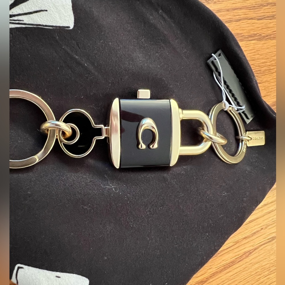 Coach Lock & Key Valet Keychain - Picture 4 of 7
